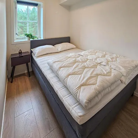 2 Bedroom Stunning In *